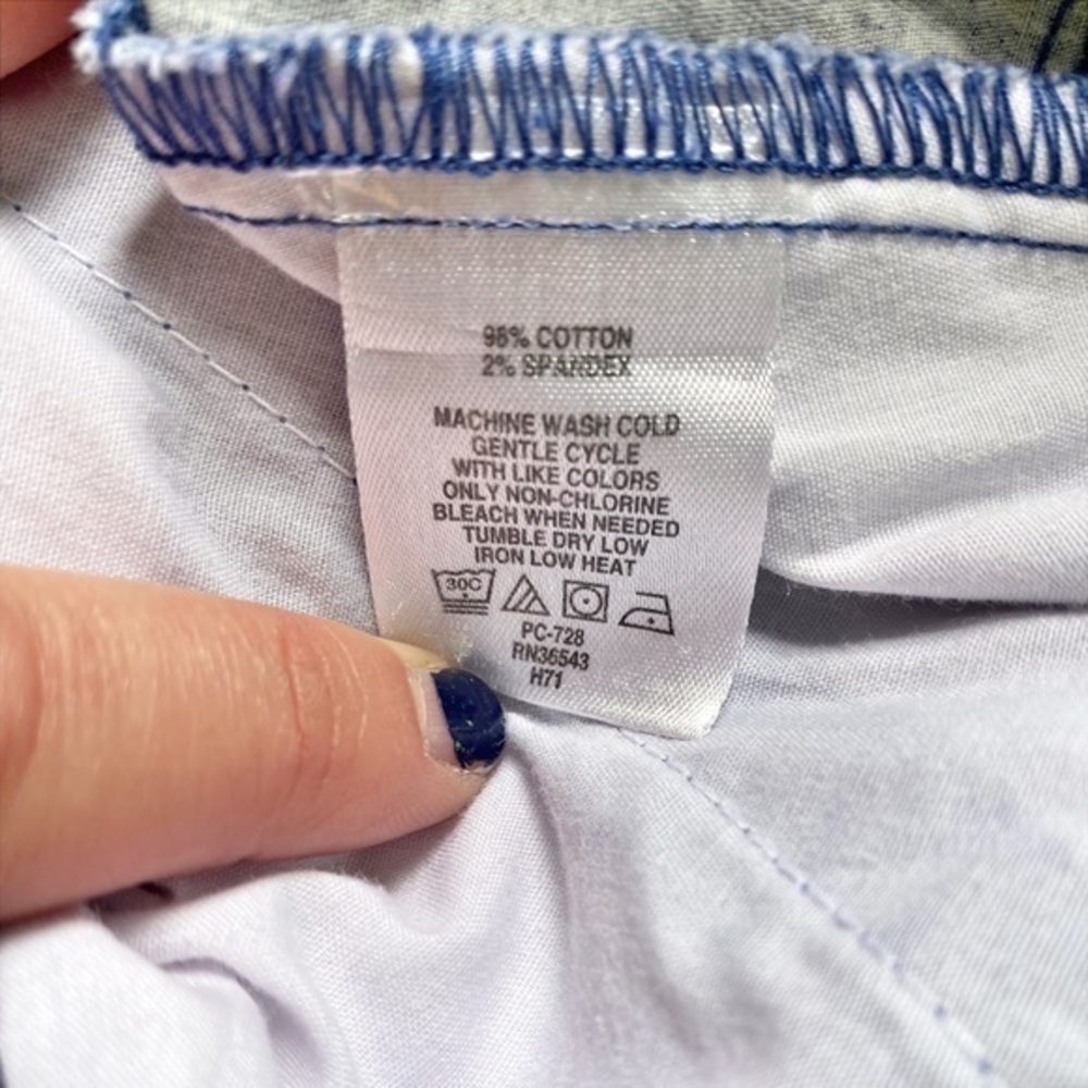 Izod Blue Casual Shorts with Muted‎ Print - Picture 4 of 9